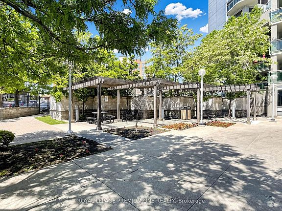 4th image of 1600 Keele St #913