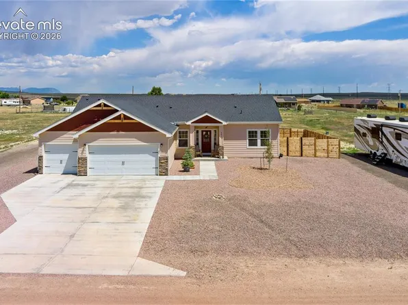 981 E Blackstone Dr, Pueblo West, CO 81007