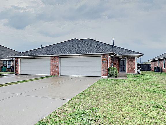 2nd image of 1722 W Palm Pl