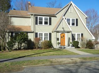 137 Hawthorn Ave, Needham, MA 02492