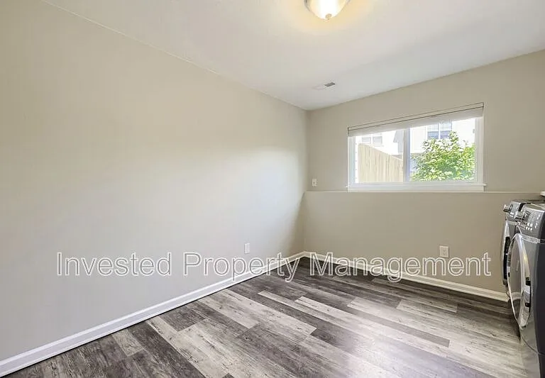 7650 S Steele St — Photo 4