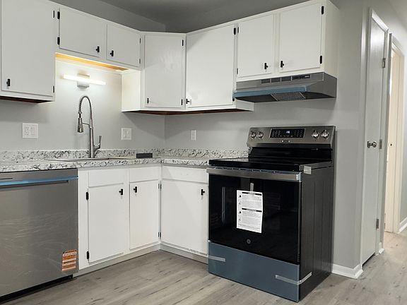 2nd image of 9587 Cornell Ln #9587