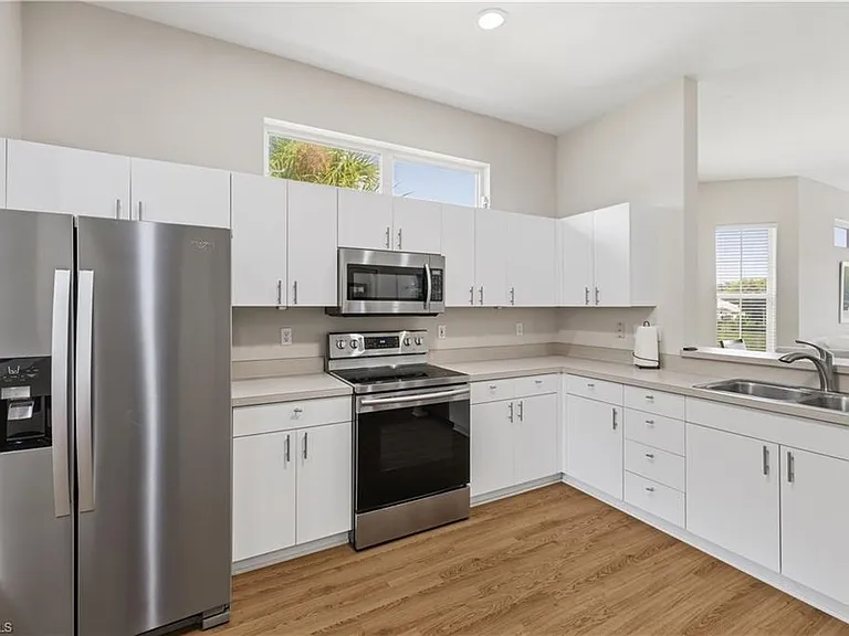 3442 Pointe Creek Ct #201 — Photo 3