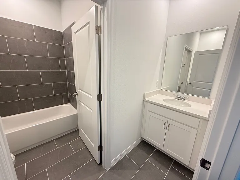 405 Eventide Ave — Photo 22