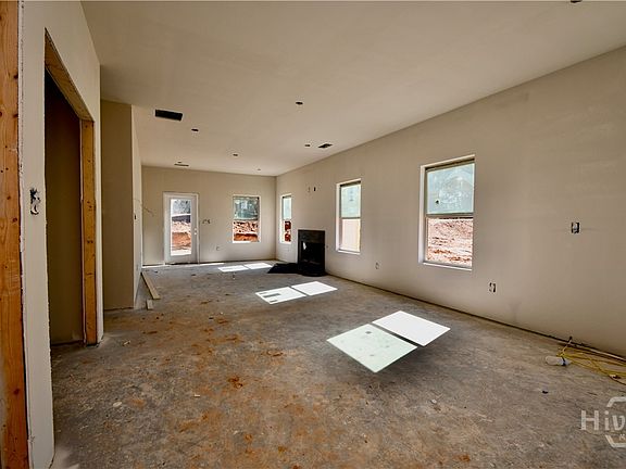 3rd image of 326 Andover Drive