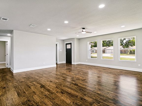 3rd image of 3504 Westfield Ave