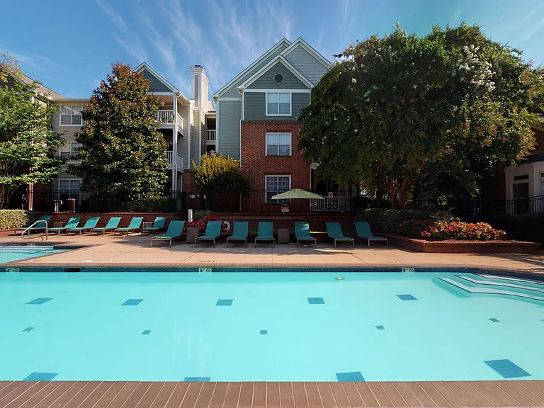 Autumn Park Apartments — Photo 16