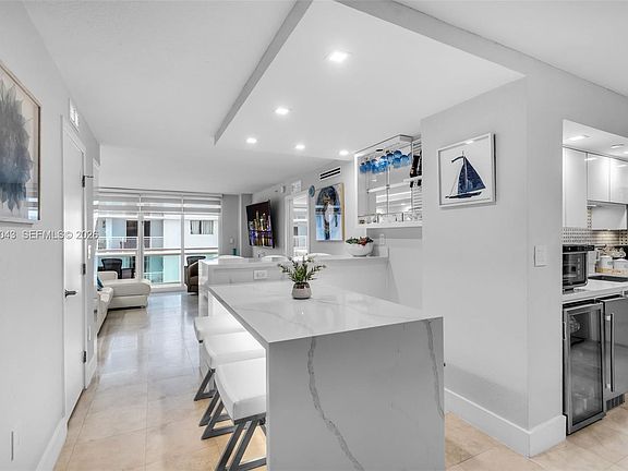 4th image of 6917 Collins Ave APT 706