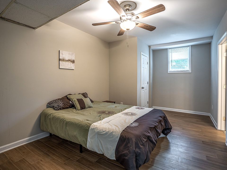 Large Bedroom with Shared Bathroom Attached (Shared with only One Other Person)