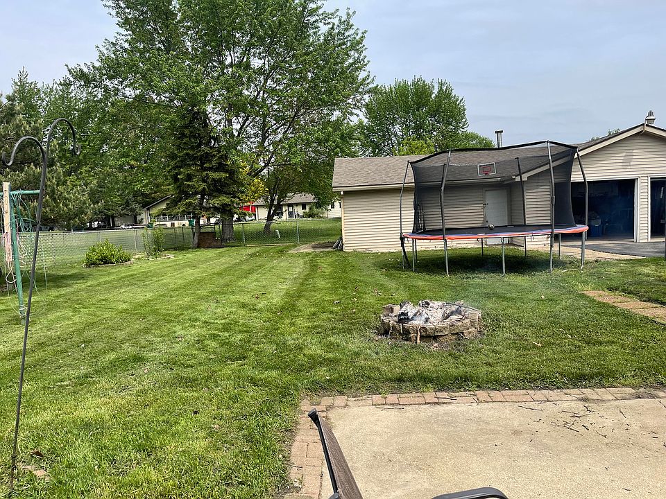 2nd image of 2504 Von Esch Rd