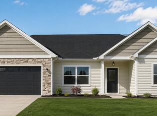 3653 Comanche Dr, Lima, OH 45807