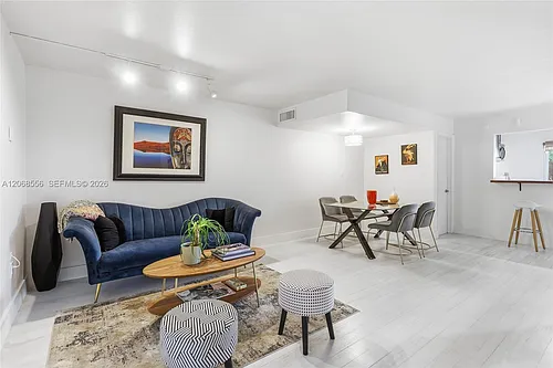 8823 NE 4th Avenue Rd #8823 Photo 1