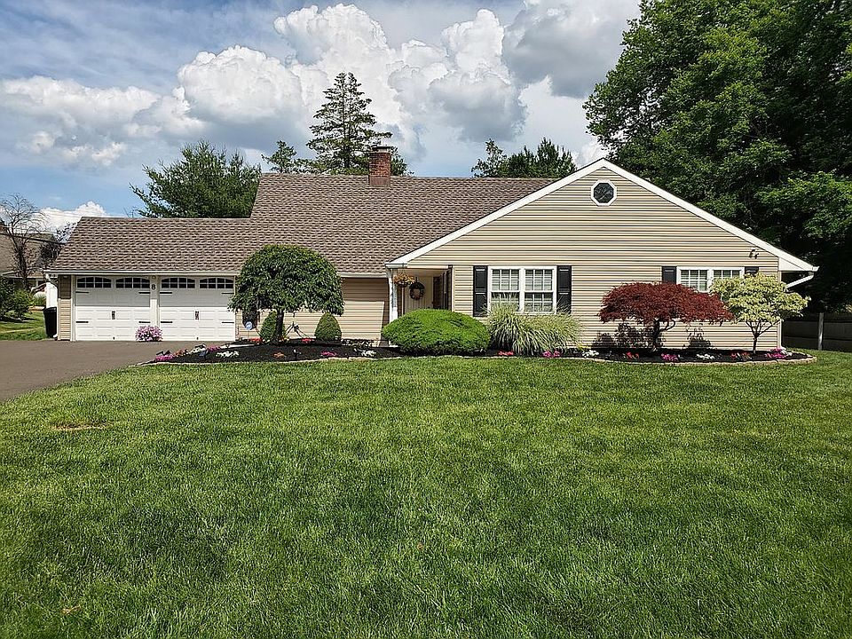 8 Flamingo Rd, Levittown, PA 19056 Zillow