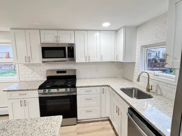 409 Columbia St, Duryea, PA 18642