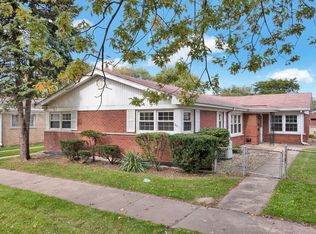 9950 W Cermak Rd, Westchester, IL 60154
