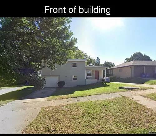 850 Houseman Ave NE #2 Photo 1