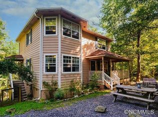 4 Blue Bird Ln, Fairview, NC 28730