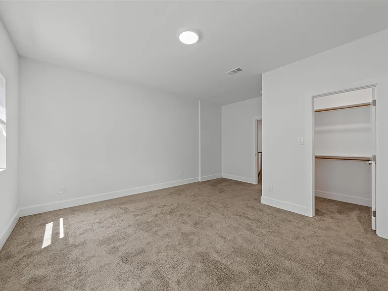 1220 E 9th St — Photo 28