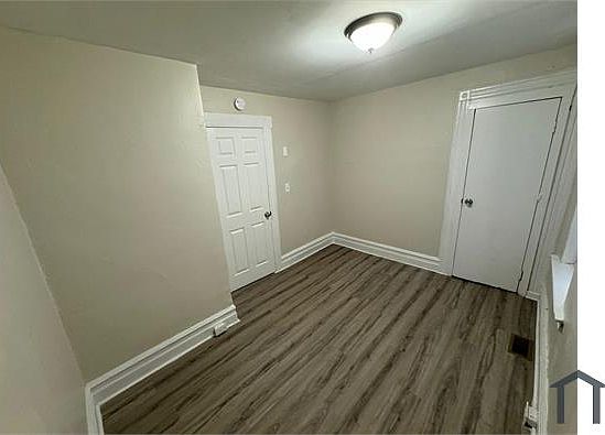 4th image of 133 S 8th St Floor 1