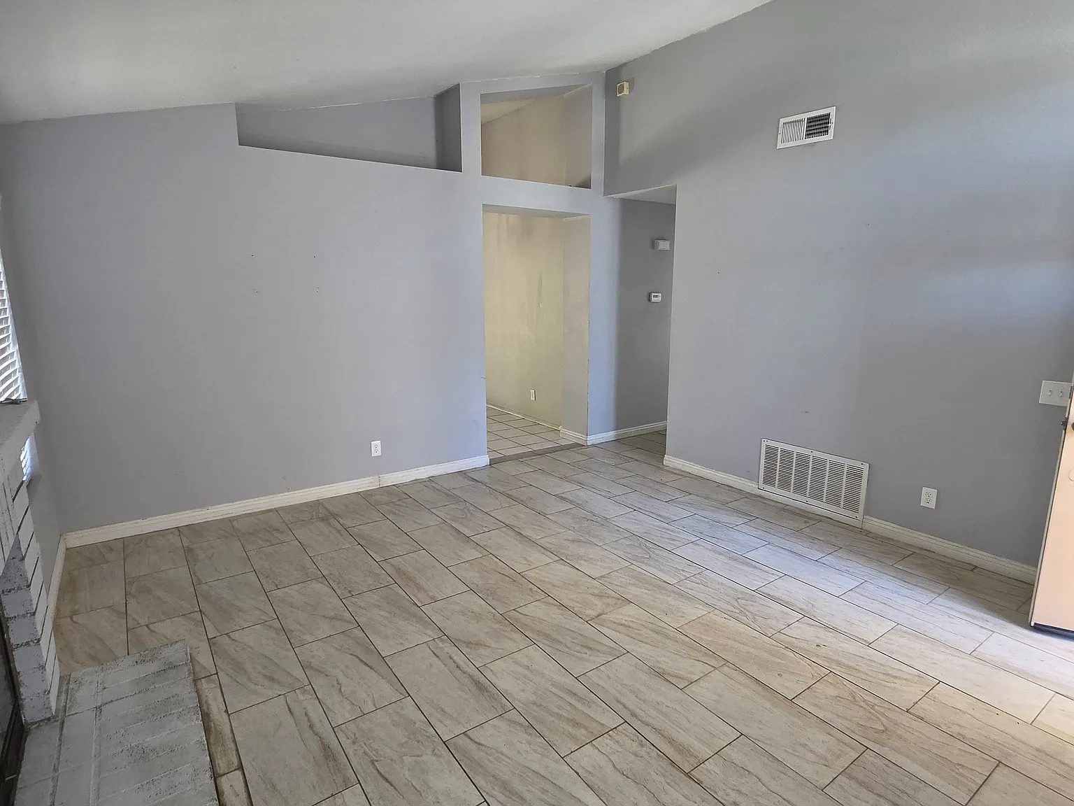 3 bed, 1100 sqft, $2,850 — Photo 3