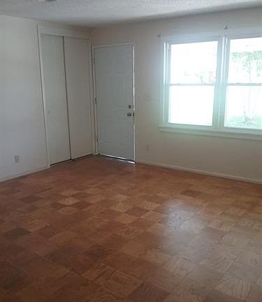 3rd image of 255 Agua Dr