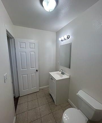 5th image of 927 E 4th St Unit 25