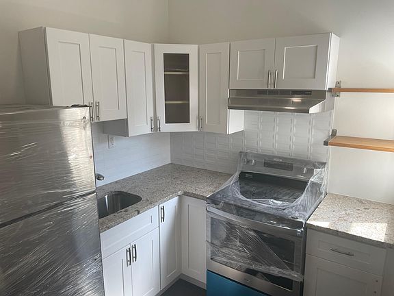 3rd image of 2244 N Woodstock St Floor 2