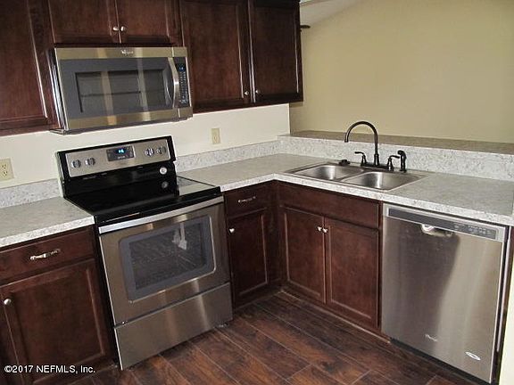4th image of 229 Aquarius Cir N