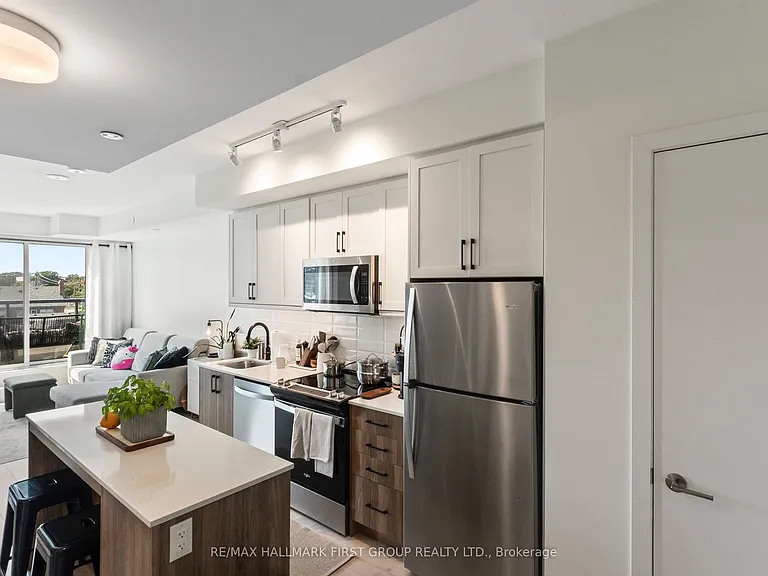 201 Brock St S #427 — Photo 30