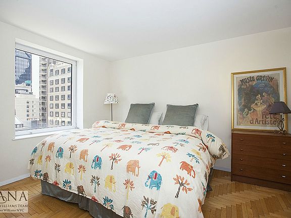 5th image of 106 Central Park S APT 14H