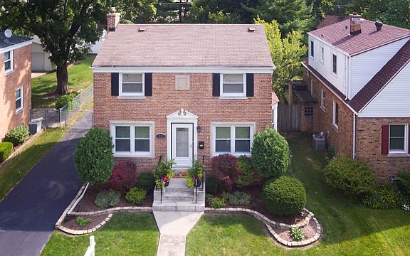 2nd image of 1553 Bristol Ave