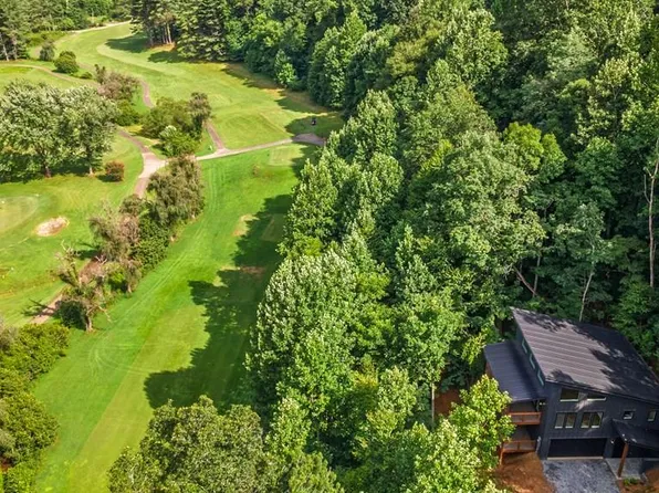 405 Oak Creek Rd, Franklin, NC 28734