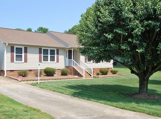 5304 Ashworth Rd, Greensboro, NC 27405