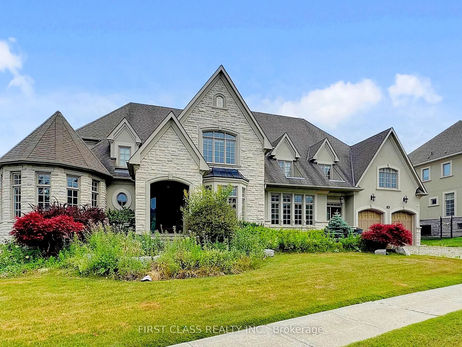 6 bed, $7,500 — Photo 1