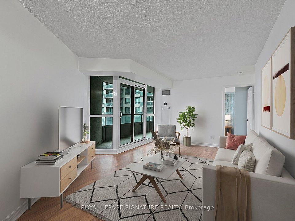 1st image of 19 Grand Trunk Cres #801