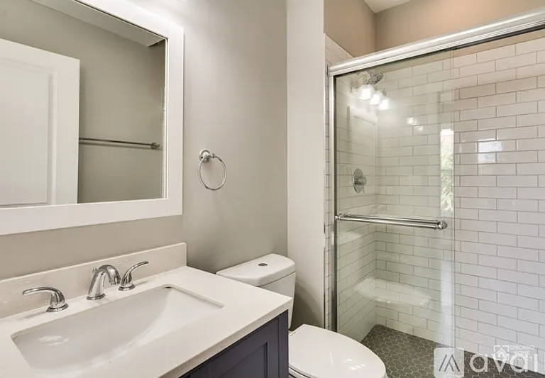 1644 W 21st St #3R — Photo 3
