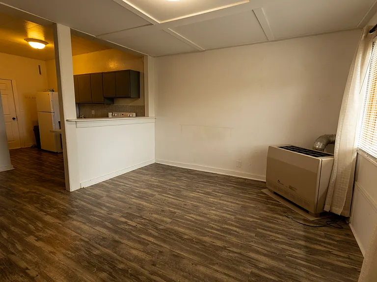 101 E Summit St #4 — Photo 7