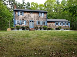 25 Oak St, Plympton, MA 02367