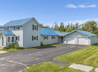 615 Duncan Ave, Cheboygan, MI 49721