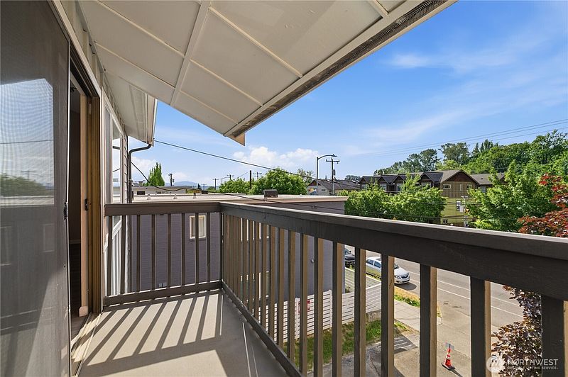 5th image of 4526 S Henderson Street