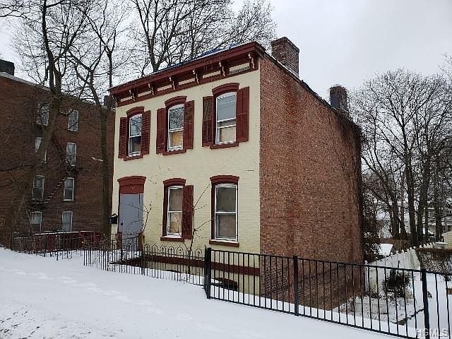 1st image of 287 3rd St
