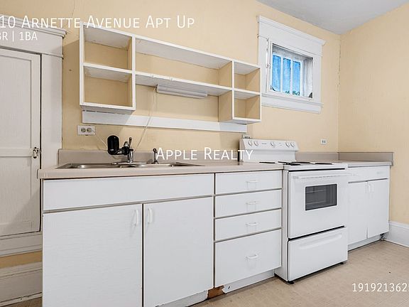 3rd image of 910 Arnette Ave