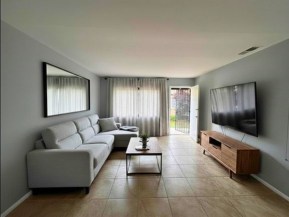 4th image of 9018 Ramsgate Ave #9018