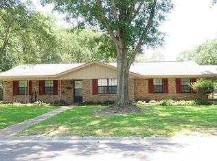 2612 Ridgewood Ave, Pascagoula, MS 39567