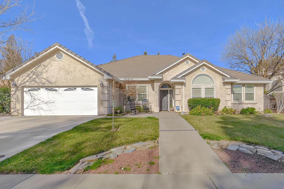 858 W Southwood Dr photo 1