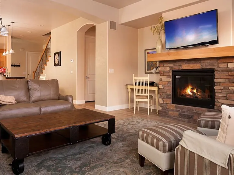 N Coral Ridge Dr — Photo 43