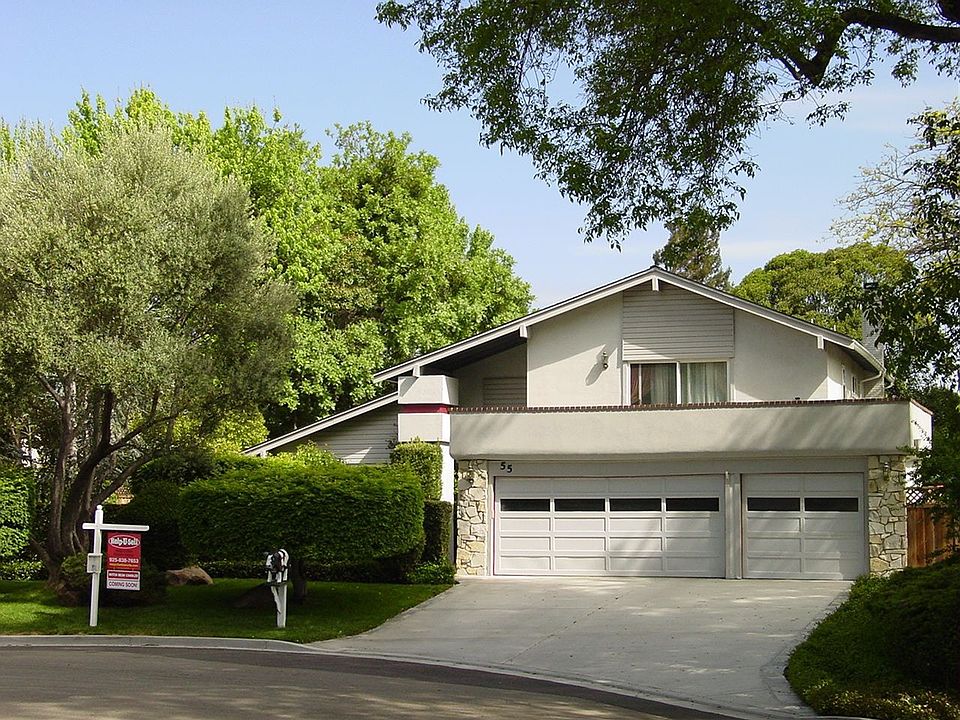 Front (End of Court)