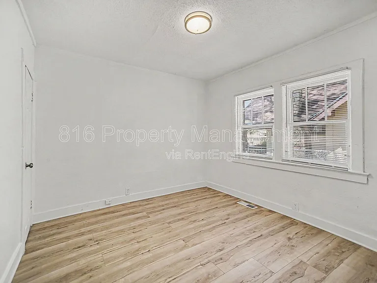 6431 S Benton Ave — Photo 9