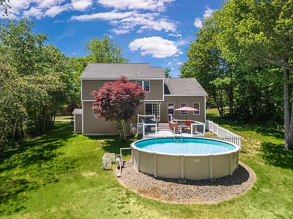 3rd image of 3 Meadowlark Drive