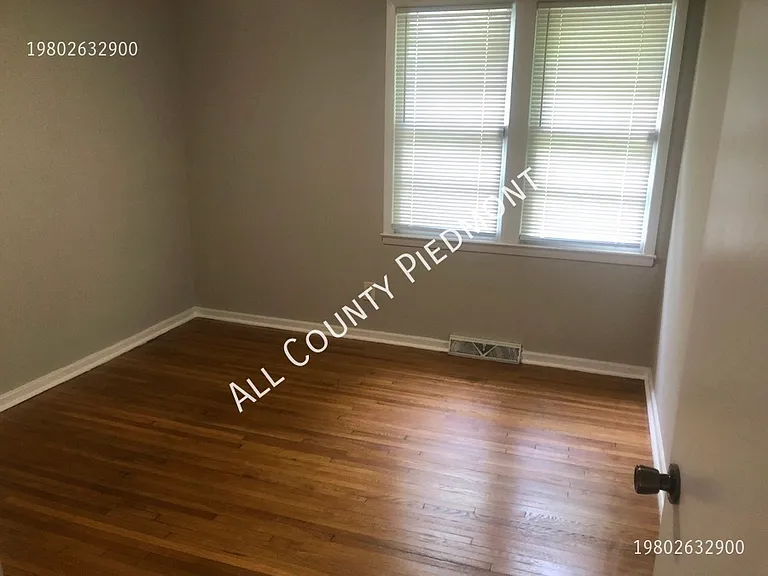 1925 Kennesaw Dr — Photo 10